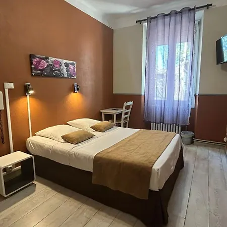 Au Royal 2* Carcassonne