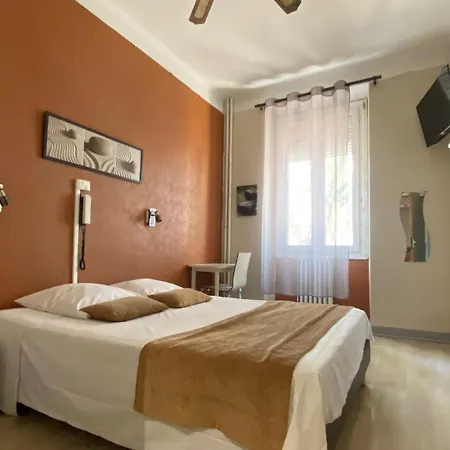 Au Royal Otel 2*